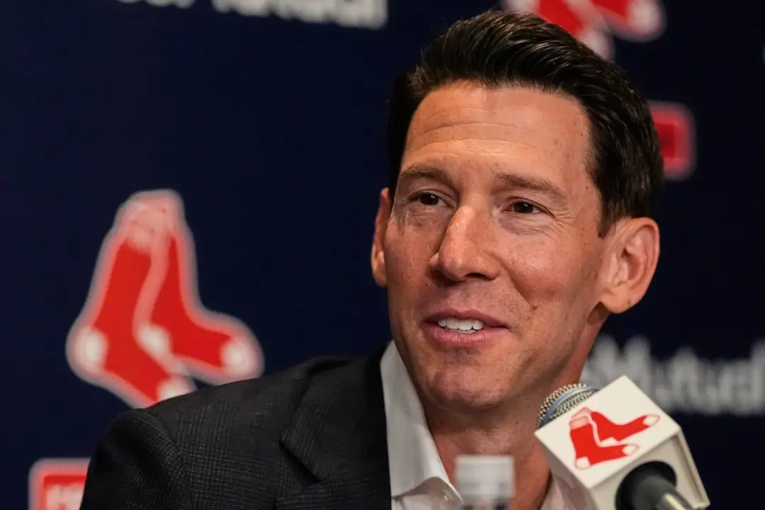 Dois meses para o inverno nuclear do beisebol, com greve garantida dia 1 de dezembro. Os Red Sox precisam de um batedor…