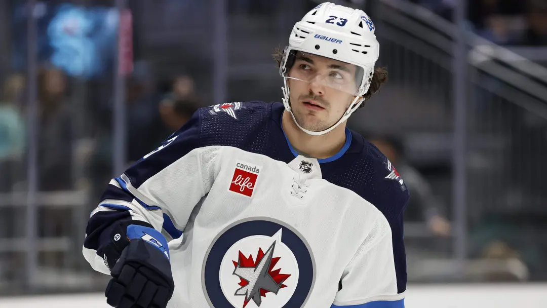 Bruins colocaram Mikey Eyssimont em waivers, enviando ele para o Providence Bruins da AHL. É compreensível, pois ele fo…