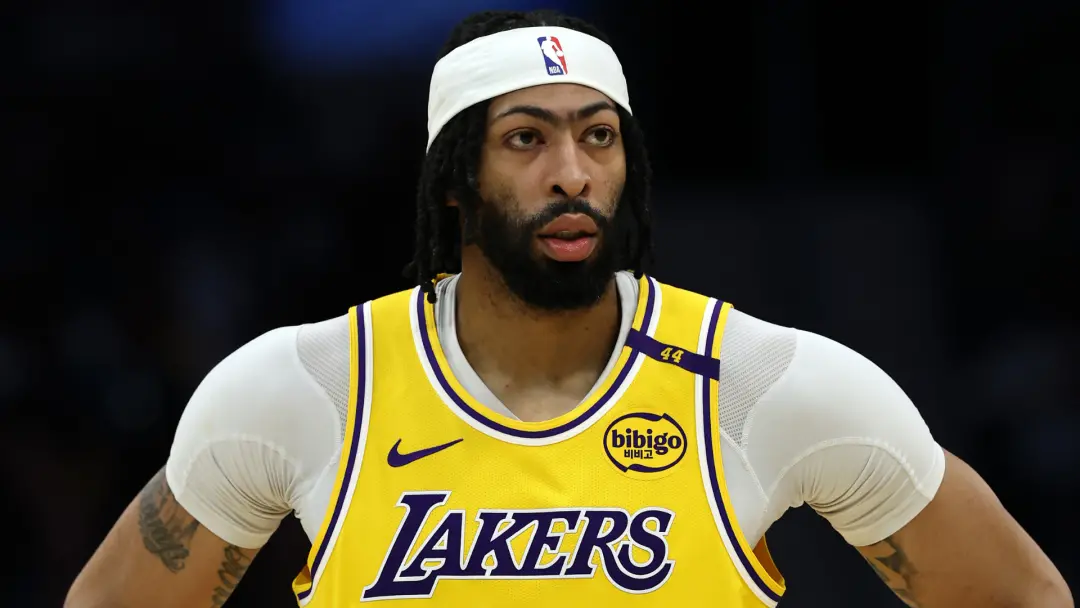Anthony Davis pediu um pivô para os Lakers antes do prazo de trocas de 2025, querendo jogar na posição 4 com um ala gra…