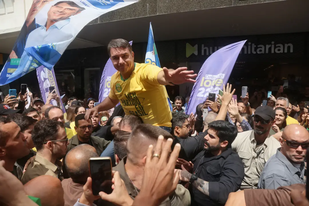 Flavio Bolsonaro alcançou 47,12% dos votos no primeiro turno, passando para o segundo turno contra Lula. A ideia de fim…
