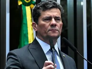 Sergio Moro foi eleito governador do Paraná no primeiro turno. Parece que a polarização política está ditando os rumos,…