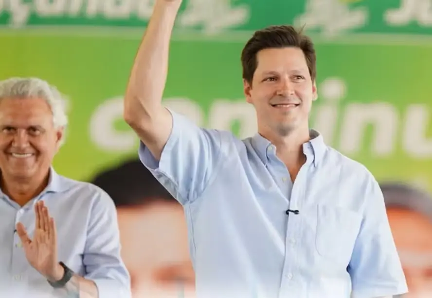 Daniel Vilela foi reeleito governador de Goiás com 59,17% dos votos. A continuidade da gestão dele, que já teve experiê…