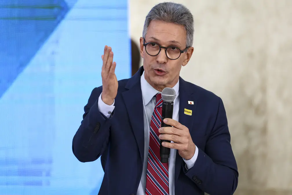 Romeu Zema declarou em Belo Horizonte que estaria contra o PT onde quer que aparecesse no segundo turno. A visão dele s…