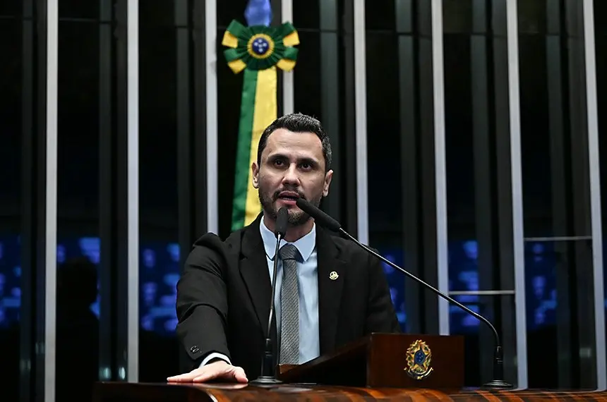 Cleitinho Azevedo foi eleito governador de Minas Gerais com 55,34% dos votos válidos no primeiro turno. É um resultado …