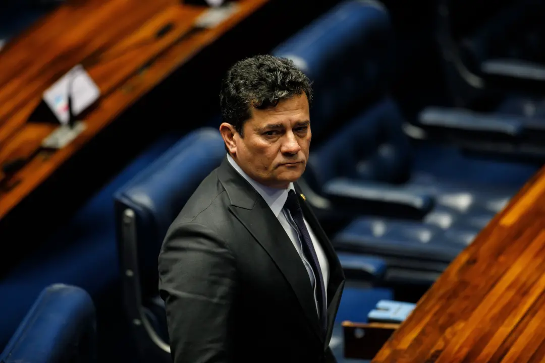 Sergio Moro eleito governador do Paraná com 50,11% dos votos válidos no primeiro turno. A aposta na imagem de combate à…