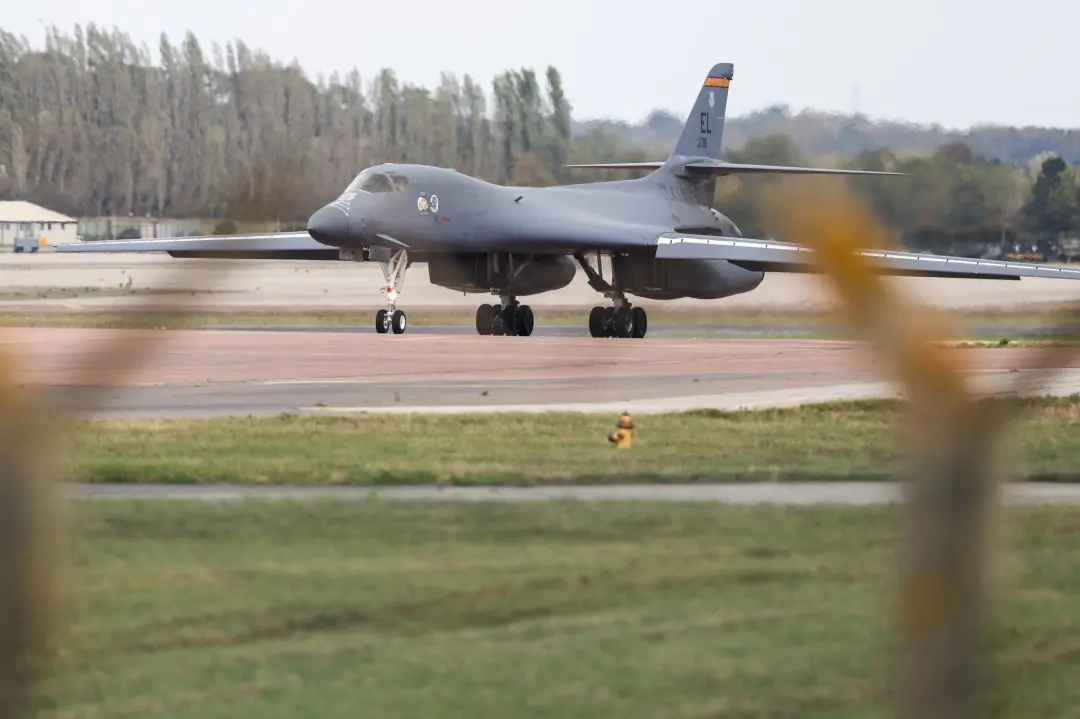 Pentágono ordenou a retirada de todos os bombardeiros da base britânica de Fairford após o alegado intento de atentado.…