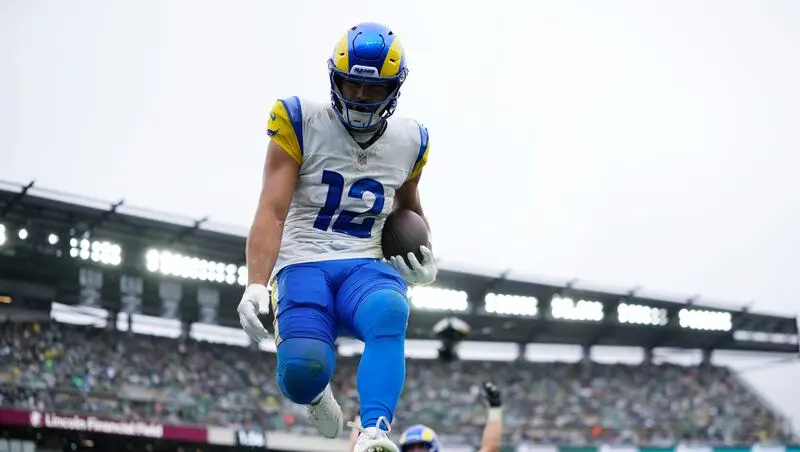 Puka Nacua fez nove recepções e 125 jardas no retorno ao jogo, ajudando os Rams a baterem o Philadelphia Eagles por 24 …