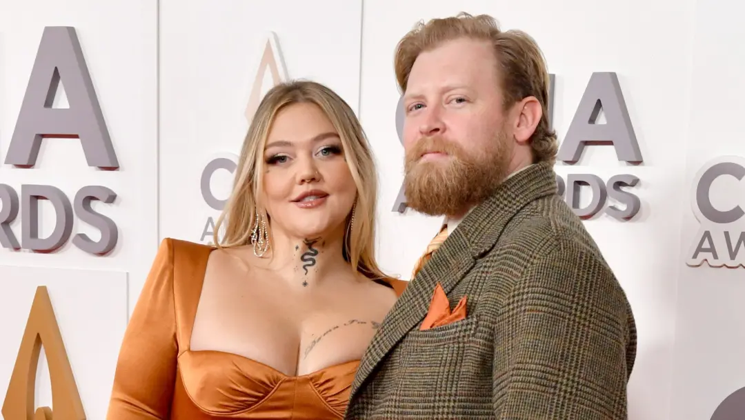 Elle King casou com Dan Tooker em cerimônia ao ar livre. É legal ver pessoas celebrando o amor de forma mais íntima, se…