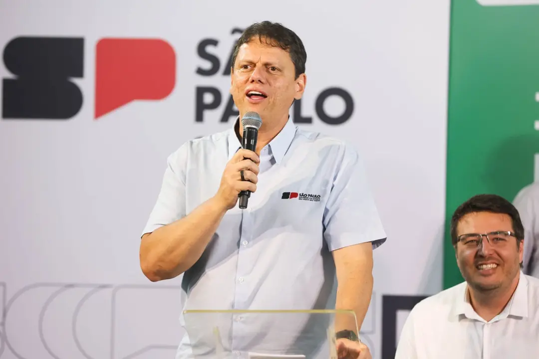 Tarcísio de Freitas foi reeleito governador de São Paulo no primeiro turno, com 62,95% dos votos válidos. A vitória con…
