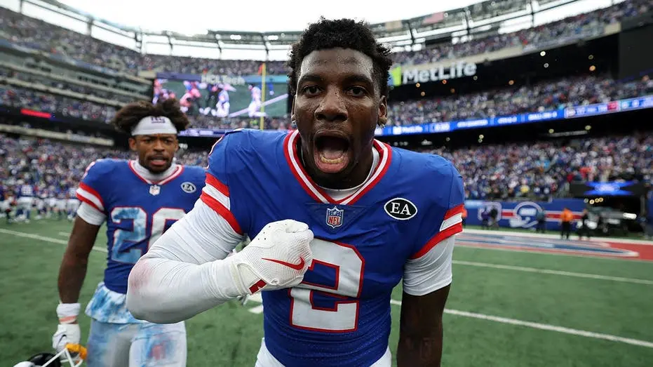 Deonte Banks fez um pick-six no MetLife Stadium, garantindo a vitória do Giants por 36 a 24. A defesa entrou em campo e…