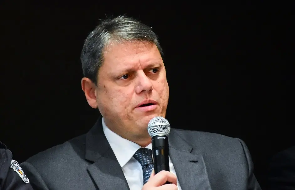 Tarcísio de Freitas foi reeleito governador de São Paulo com 62,85% dos votos válidos. A trajetória dele em infraestrut…