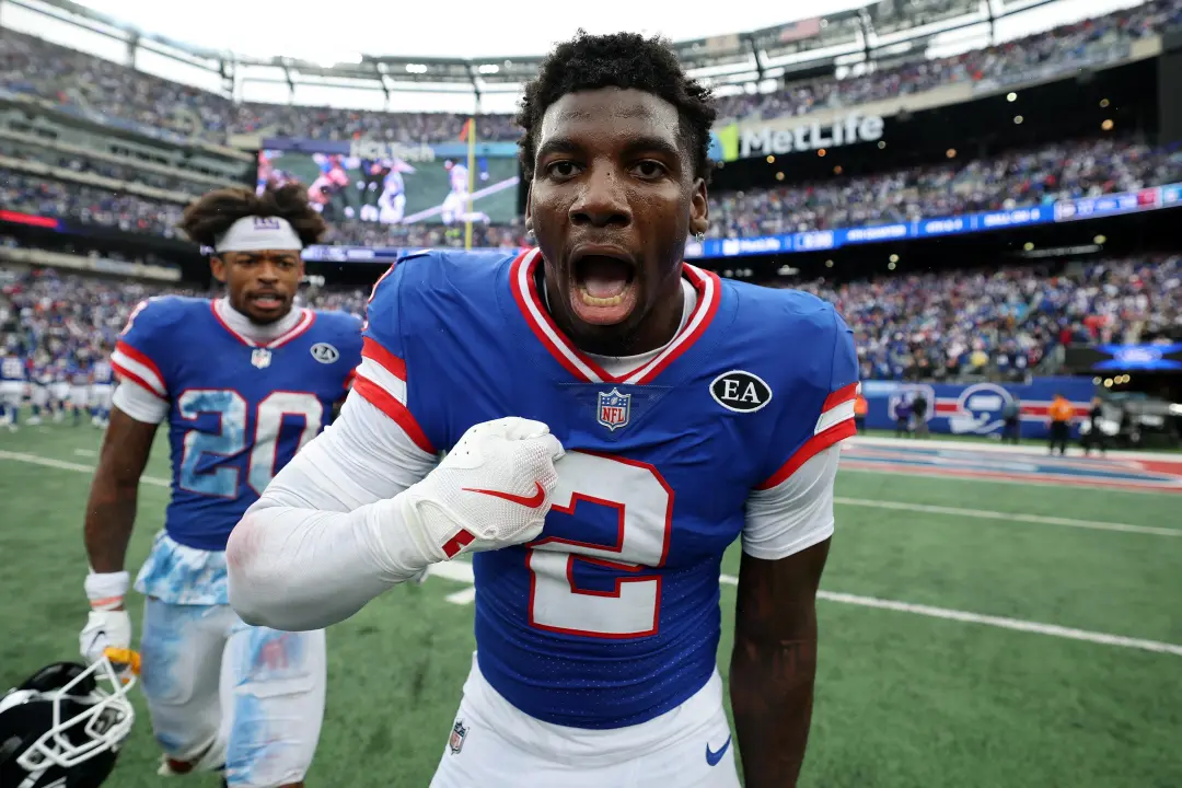 Deonte Banks fez um jogo salvador na partida dos Giants contra os Cardinals, garantindo a liderança da NFC East com um …