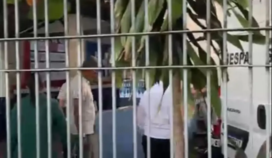 Belém, Pará, viu uma eleitora com mais de 70 anos morrer após passar mal na fila de votação. A interrupção da votação d…