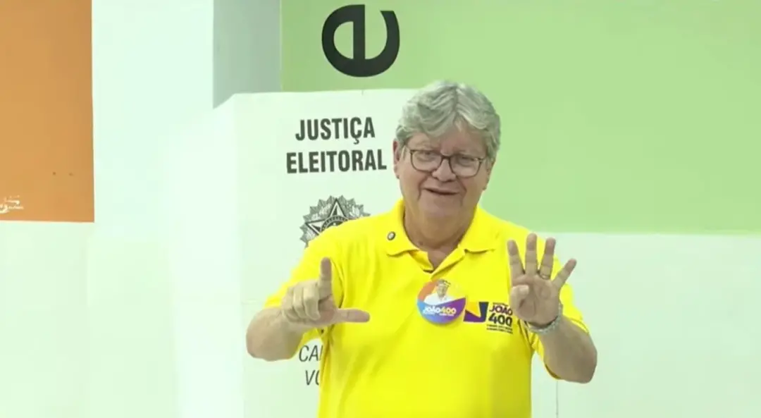 João Azevêdo foi eleito senador pela Paraíba com 32,68% dos votos em João Pessoa. Ele tem um histórico que começa como …