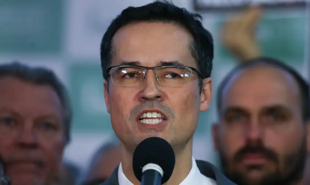 Deltan Dallagnol foi eleito senador pelo Paraná, após a Justiça Eleitoral reverter a cassação da candidatura dele. A si…