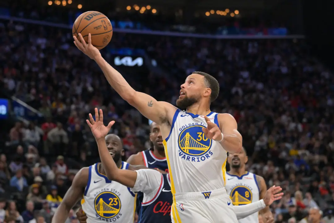 Curry deve jogar só a primeira metade no jogo dos Warriors contra Clippers no Havaí. A equipe tá com cautela com os vet…