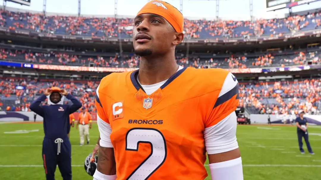 Patrick Surtain II sentiu uma lesão não contato na coxa no jogo contra o San Francisco 49ers na segunda metade. É um go…