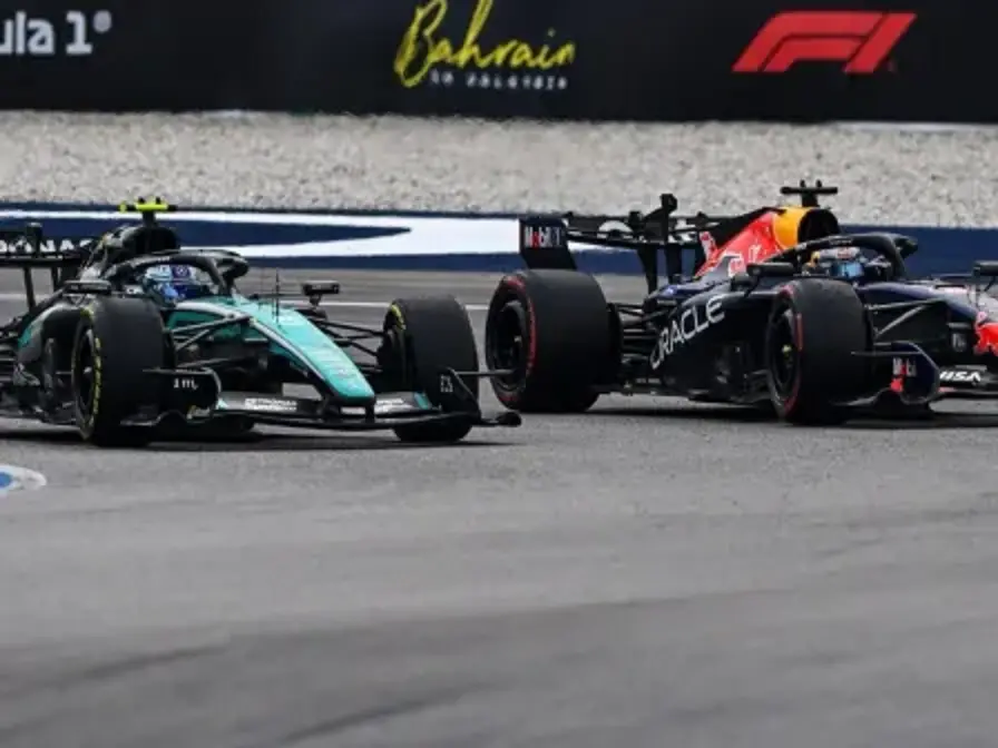 Verstappen garantiu a primeira vitória do ano na Malásia, apesar do começo caótico com a chuva. Hamilton, que chegou em…