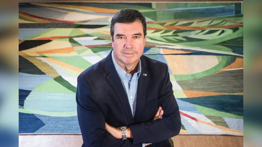 Eduardo Riedel foi reeleito governador de Mato Grosso do Sul com 67,41% dos votos válidos. A permanência dele no comand…