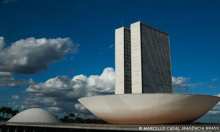 Sistema proporcional define vagas legislativas, e não apenas o mais votado, através do Quociente Eleitoral e Partidário…