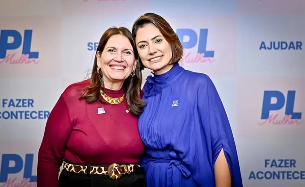 Michelle Bolsonaro e Bia Kicis foram eleitas senadoras pelo Distrito Federal com mais de 92% das urnas apuradas. É inte…