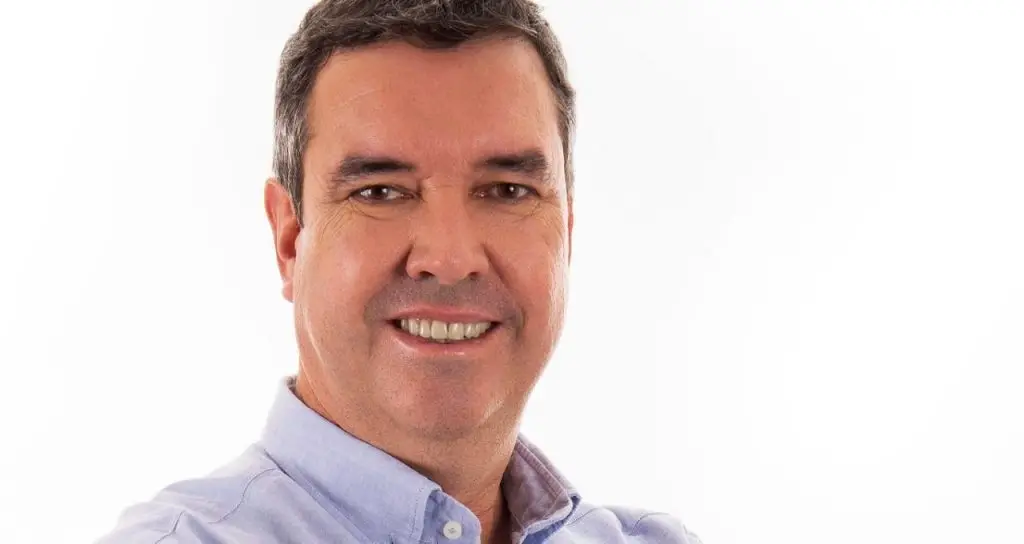 Eduardo Riedel é matematicamente reeleito governador de Mato Grosso do Sul com 67,36% dos votos válidos. É um cenário q…