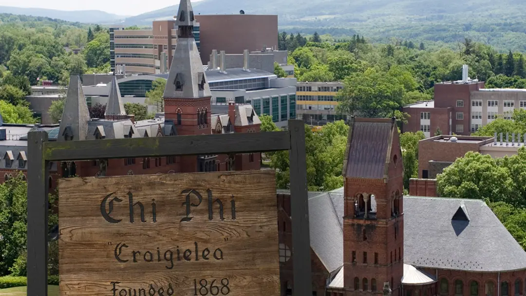 Cornell Chi Phi Fraternity teve um overdose de ketamina na mesma fraternidade onde uma mulher foi alegadamente drogada …
