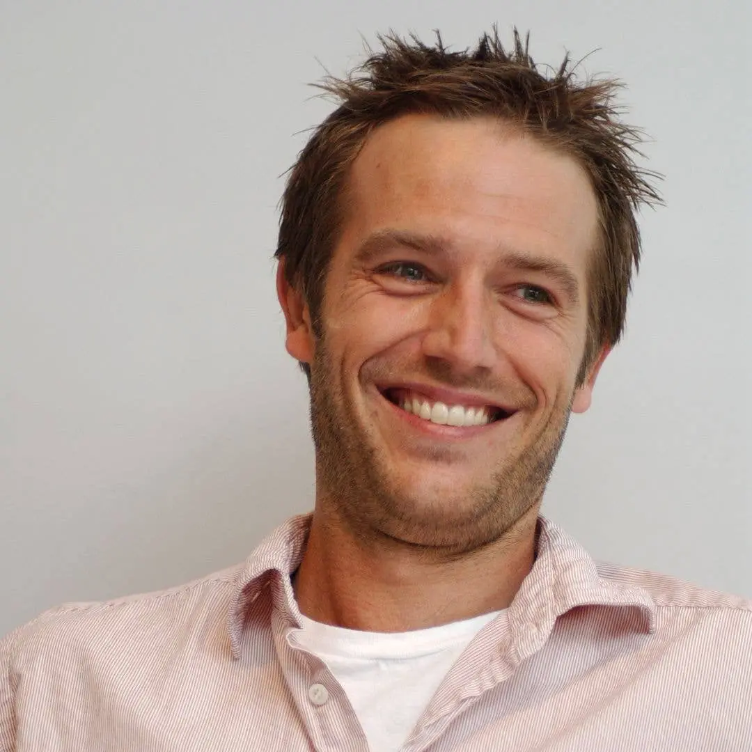 Michael Vartan deixou Hollywood e mudou de vida. Acho importante ver como as pessoas realinham os caminhos depois de pe…