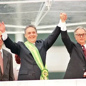 Quase 30 anos sem eleição decidida no primeiro turno, e Lula estava nas urnas. É um marco que mostra como a dinâmica po…