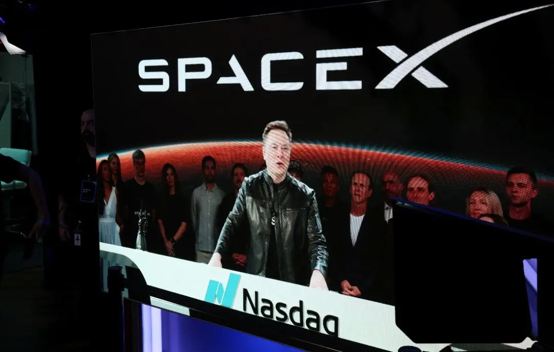 Musk vai mudar nome da SpaceXAI para SpaceXSI por causa do termo superinteligência que Trump tá usando. Isso vem depois…