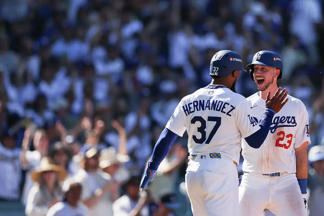 Dodgers e Braves no Jogo 2, domingo, 4 de outubro de 2026, às 17h PDT no Dodger Stadium. Os Dodgers pegaram a vantagem …