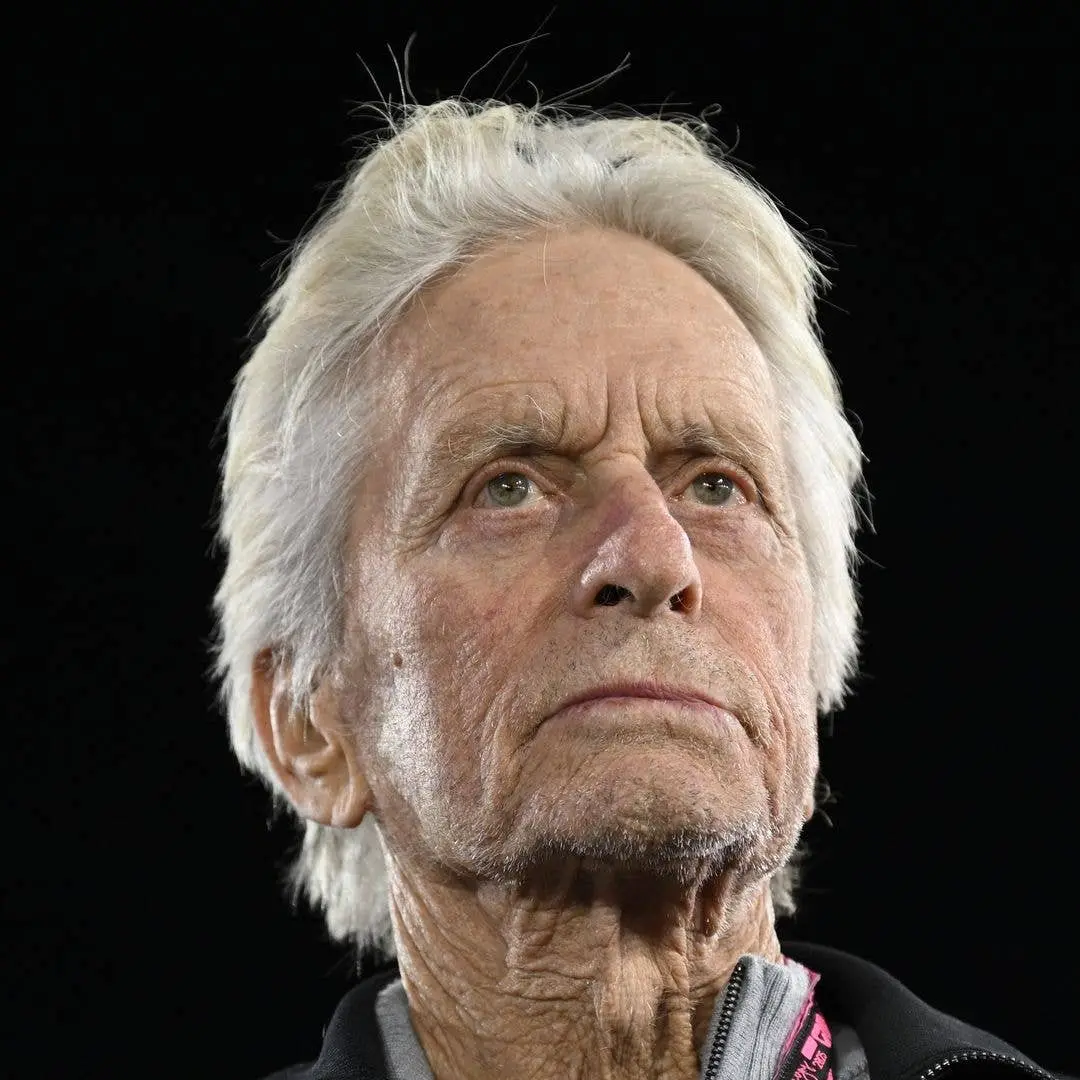 Michael Douglas, aos 82 anos, falou sobre a culpa que sentiu por não estar presente na vida do filho Cameron Douglas no…