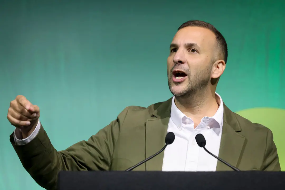 No congresso do Partido Verde britânico, a moção equiparou sionismo a racismo. É um movimento que ameaça dividir a form…