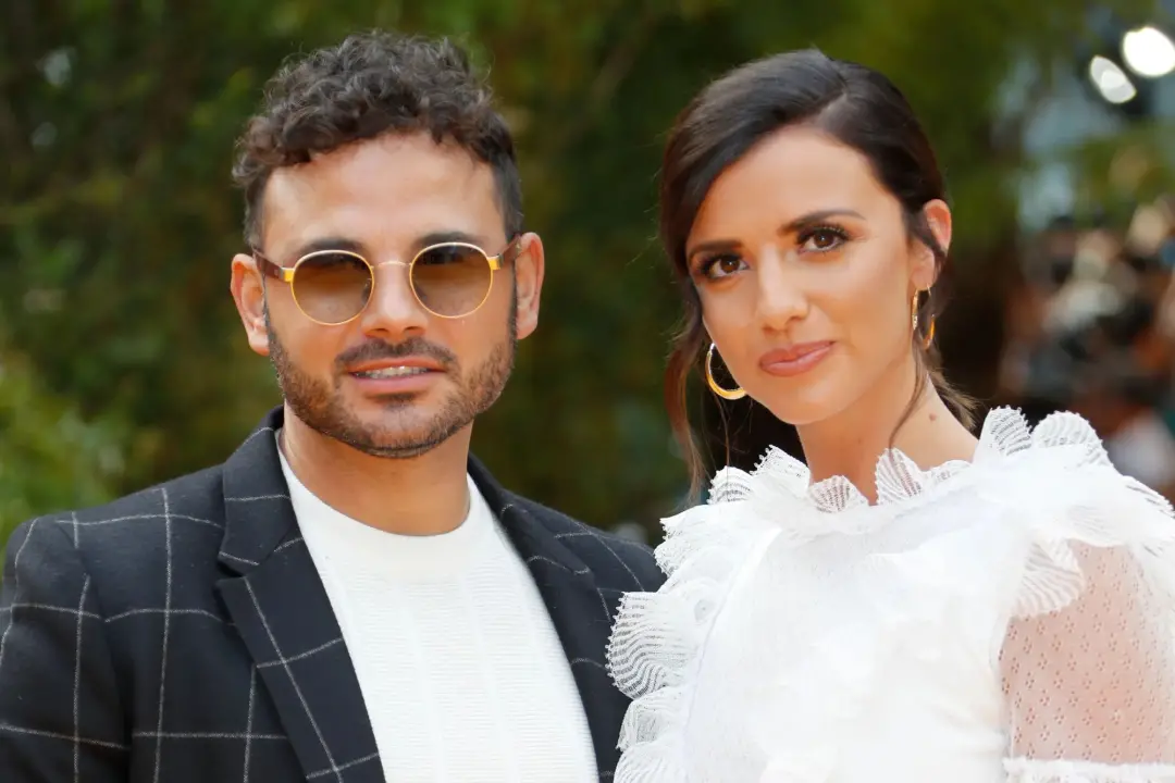 Lucy Mecklenburgh e Ryan Thomas colocaram mansão em Cheshire à venda por 1,25 milhão de libras. Com o histórico de difi…
