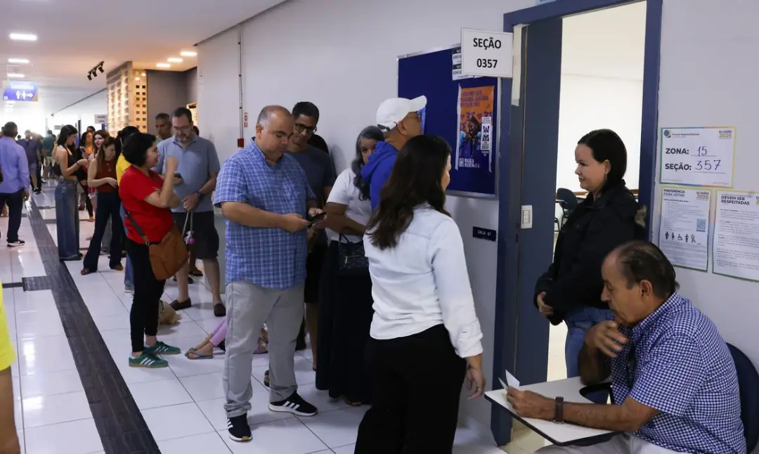 Quatro eleitores morreram por mal-estar em locais de votação em estados como Rio de Janeiro, Amazonas, Mato Grosso do S…