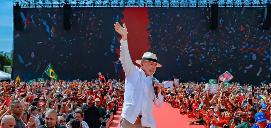 83,01% dos votos válidos foram para Lula em Berlim. Esse número reflete um forte engajamento da comunidade brasileira l…