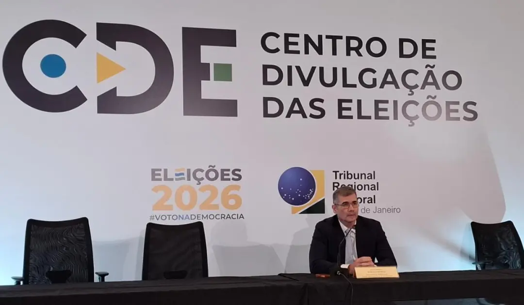 Na Barra da Tijuca, RJ, o TRE registrou quatro prisões por boca de urna e uma morte na zona eleitoral. A ocorrência de …