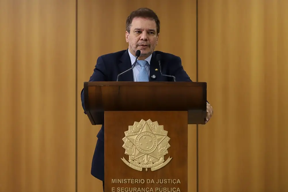 Ministro da Justiça disse que investigação sobre interferência externa nas eleições pede cuidado e escrutínio para não …