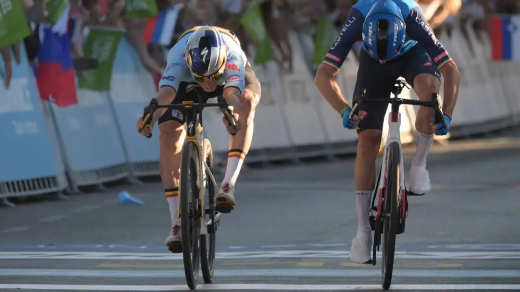 Evenepoel ganhou o título europeu de ciclismo de estrada no domingo, superando Ciccone em um final de foto. Fico feliz …