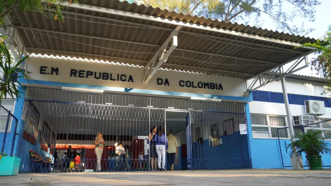 Andre Luís Camargo, de 62 anos, morreu em parada cardíaca na fila de votação na escola da Barra da Tijuca. É triste ver…