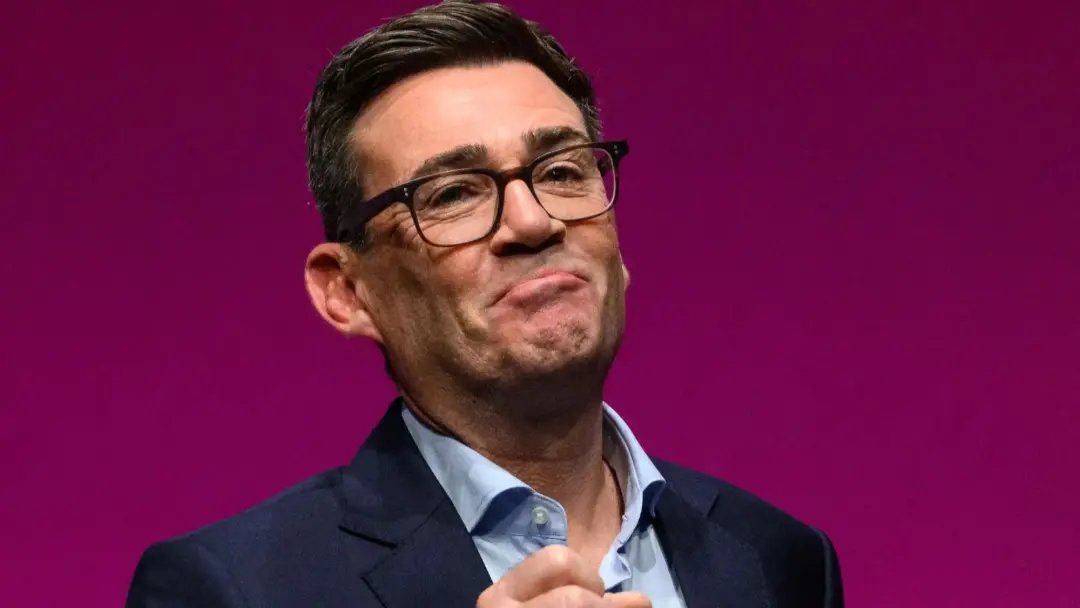 Andy Burnham pode ser o primeiro primeiro-ministro a ir aos Brit Awards 30 anos depois do John Prescott ser encharcado …