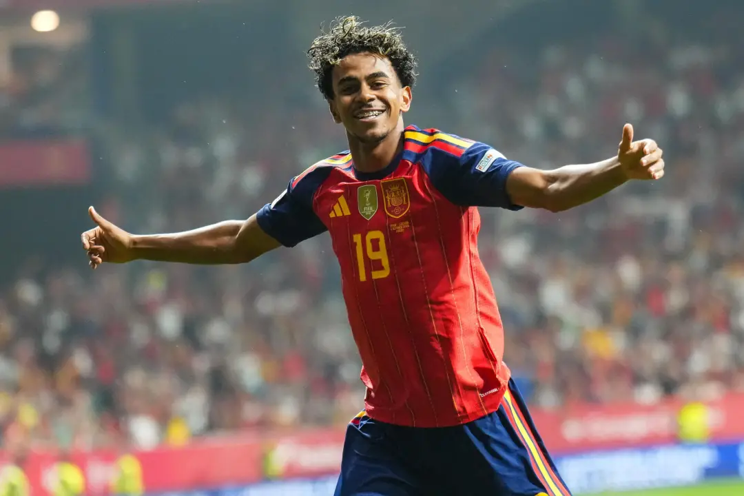 Lamine Yamal marcou mais um gol brilhante na vitória da Espanha contra a Tchéquia, chegando a números duplos na tempora…