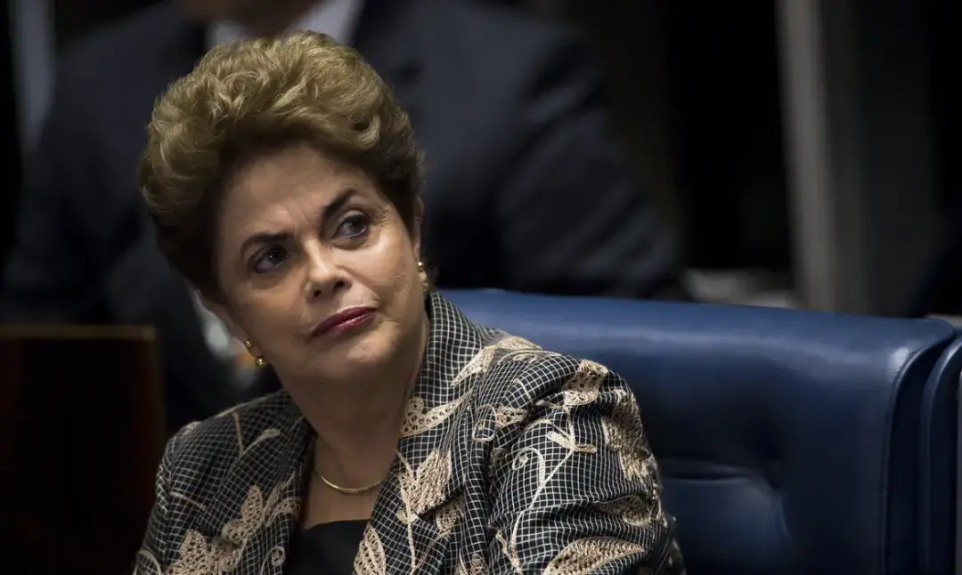 Belo Horizonte, MG, viu Dilma Rousseff receber vaias enquanto esperava para votar no primeiro turno. Acontece que o bar…