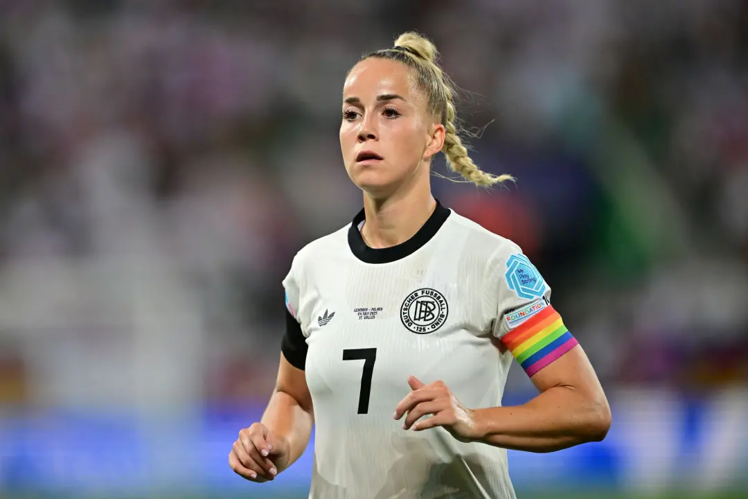 Giulia Gwinn, capitã da Alemanha, perde jogos vindou a lesão no tornozelo durante partida contra Frankfurt na Bundeslig…