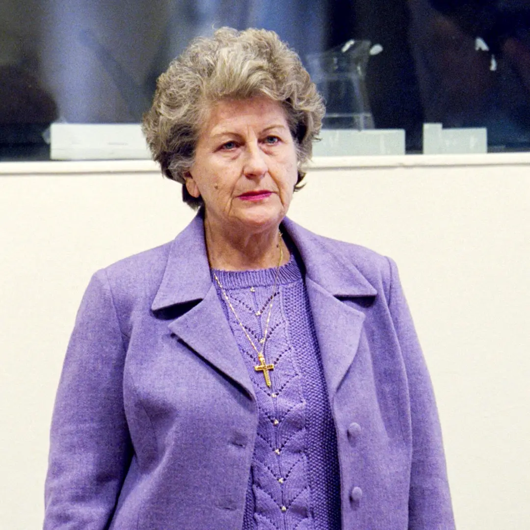 Biljana Plavsic, líder política sérvia da Bósnia, confessou culpa por crimes contra a humanidade, mas depois disse que …