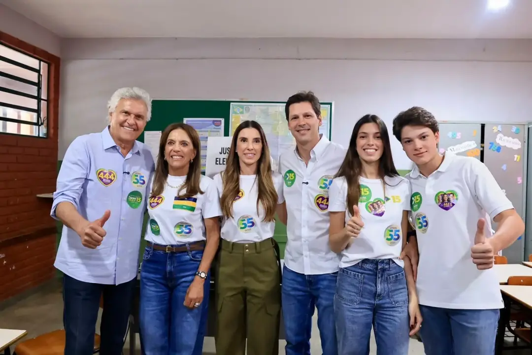 Daniel Vilela votou em Goiânia ao lado de Caiado e Gracinha. Ver a movimentação política assim mostra que a agenda admi…