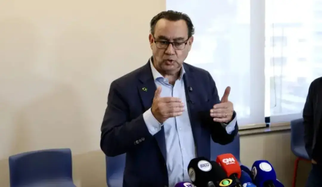 Augusto Cury votou em Colina, em São Paulo, e falou sobre a possibilidade de haver surpresa na eleição. Fico na dúvida …