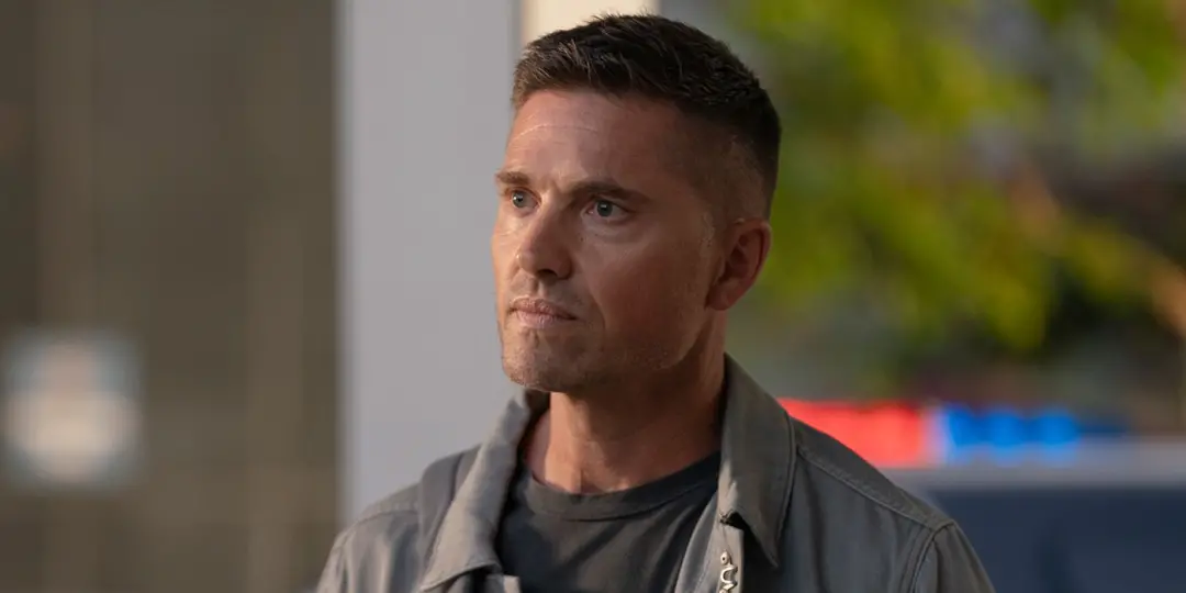 A participação de Eric Winter em um episódio da Temporada 4 estabeleceu bem o personagem Tim Bradford como um oficial i…
