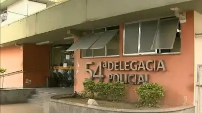 Belford Roxo teve quatro pessoas baleadas na madrugada de domingo, na Rua Araújo, no Parque Fluminense. A investigação …