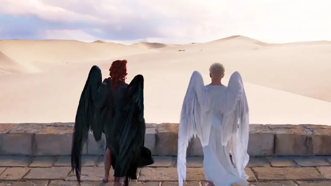 Adaptações de obras de Terry Pratchett, como Discworld e Good Omens, foram transformadas em diversos formatos como anim…